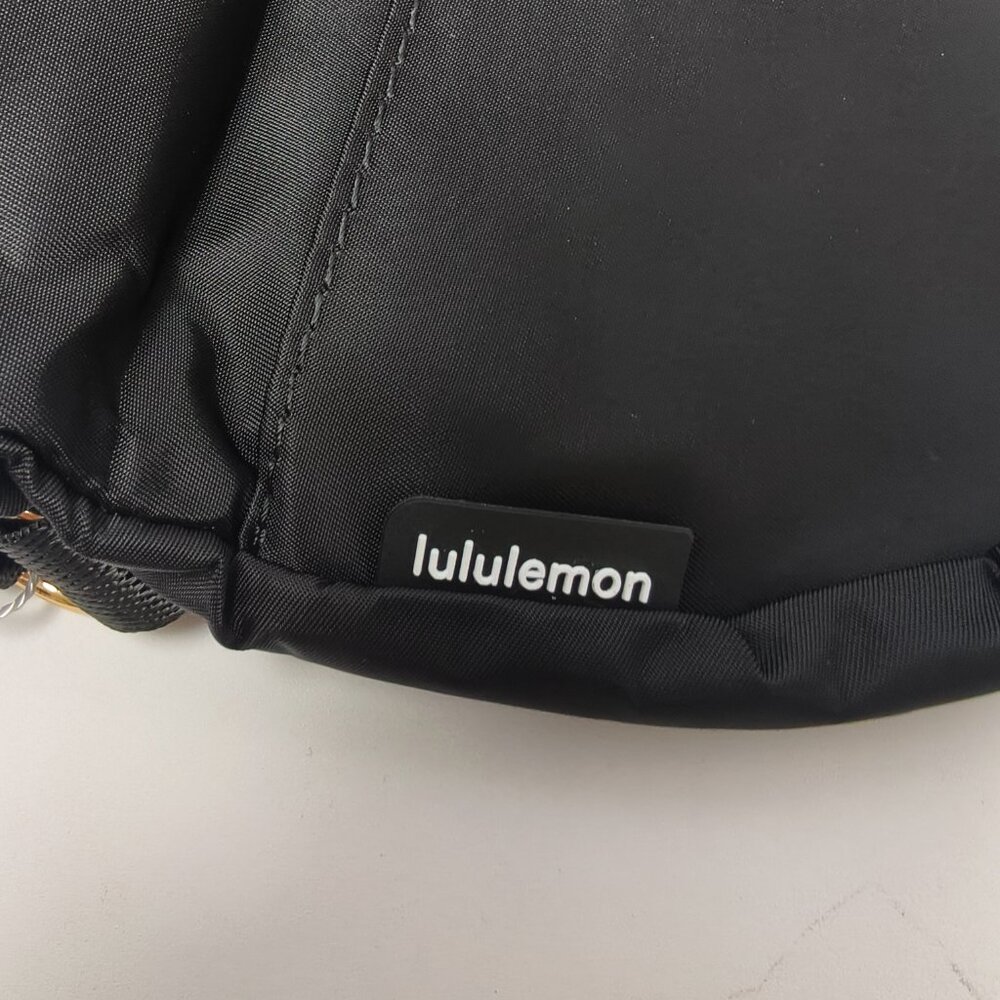 Lululemon All Night Festival Bag 2L - Picture 5 of 7